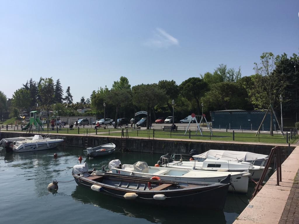 Appartamenti Agli Ulivi Πεσκιέρα ντελ Γκάρντα Εξωτερικό φωτογραφία